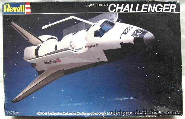 Revell 1/144 Space Shuttle Challenger and ESA Space Lab - Enterprise / Columbia / Challenger / Discovery or Atlantis, 4526 plastic model kit